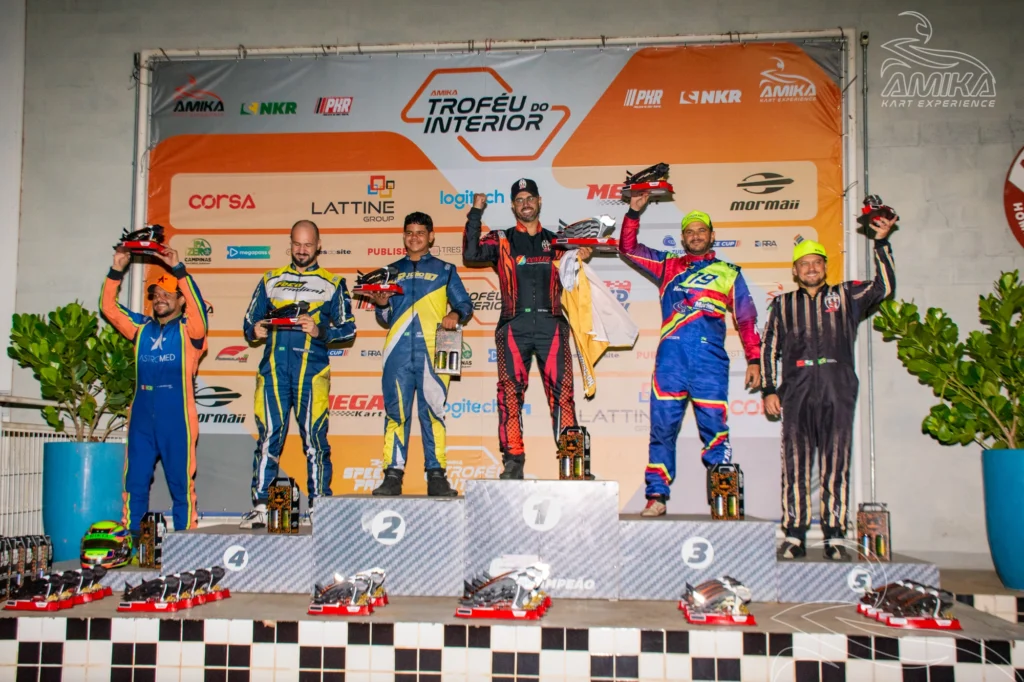 amika troféu do interior estreantes